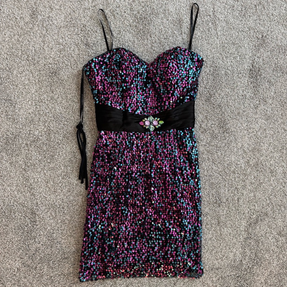NWT Alyce Paris Model #4367 Sequin Black & Purple Strapless Size 2 Short Dress